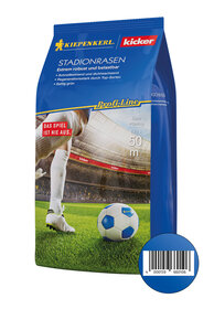 Paket mit Fußballrasen im Stadion, Spieler mit Bein und Fußball, Stadion im Hintergrund, Barcode vorne.
