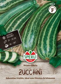 Zucchini mit grünen Streifen auf Holztisch, Dekorative Früchte, ideal zum Dünsten und Schmoren.