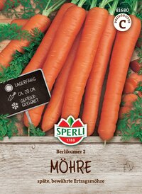 Möhren mit grünen Blättern, ca. 20 cm lang, lagerfähig, geeignet für den Kühlschrank.